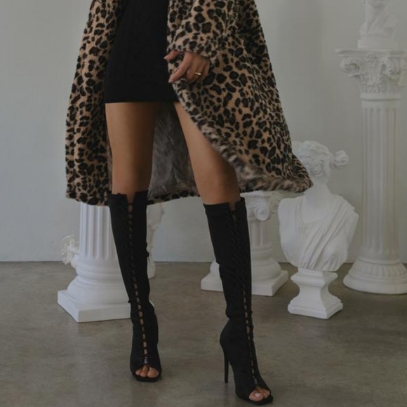 𝙇𝙖𝙨𝙩 9 & 10🖤Island Fever Square Peep Toe Boot - Picture 9 of 10